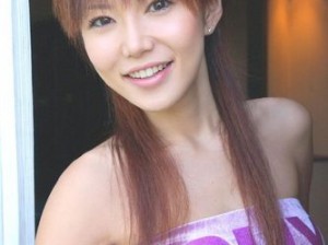 日本女演员小泉彩的作品